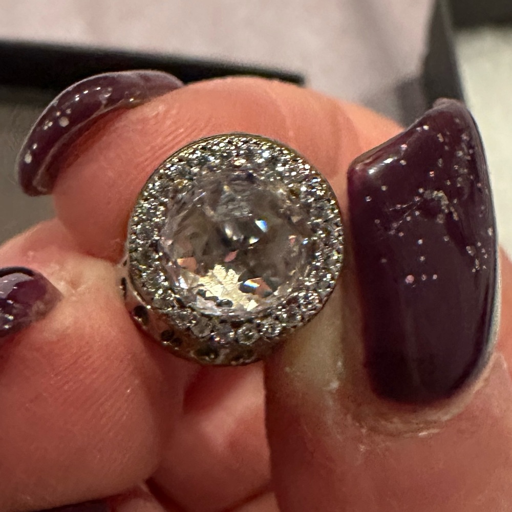 Never worn sparkling clear CZ Pandora clip.